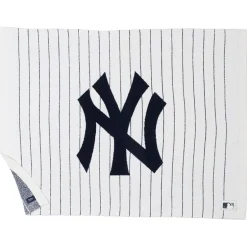 CozyChic New York Yankees Throw