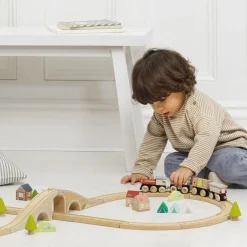 Figure 8 Wooden Train Set - 40 Pieces