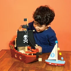 Fishbones Pirate Ship
