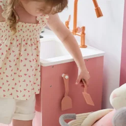 Little Chef Chester Wooden Play Kitchen with Large Fridge & Sink - Pink