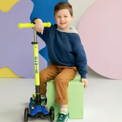 Maxi Deluxe Foldable LED Scooter - Neon Canary Yellow