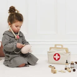 10 Piece Animal Vet Pretend Play Set