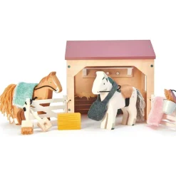 The Stables Wooden Set