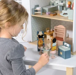 Willow Dollhouse